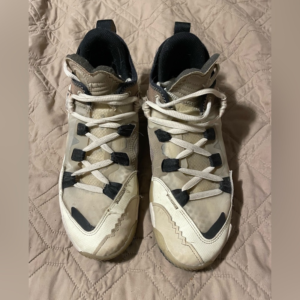Nike Mens 8  High-Top Sneakers